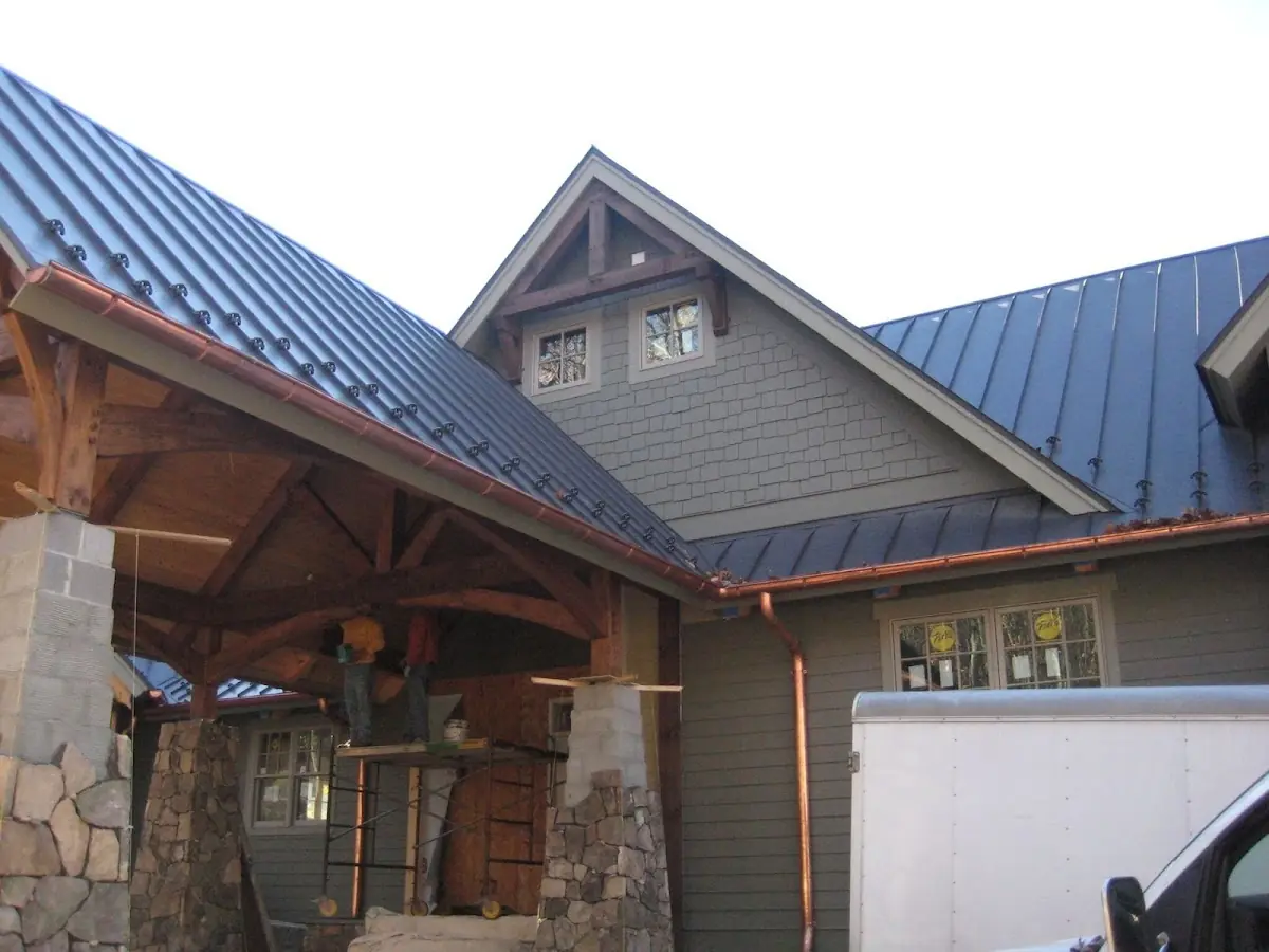Craftsman Roofing team delivering quality roofing work in Raleigh Hills